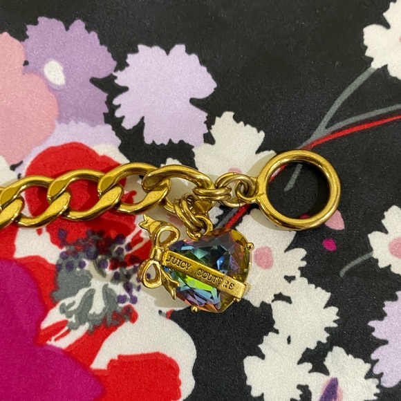 Juicy Couture Gold Tone Chain Hear Charm Bracelet - Picture 9 of 11